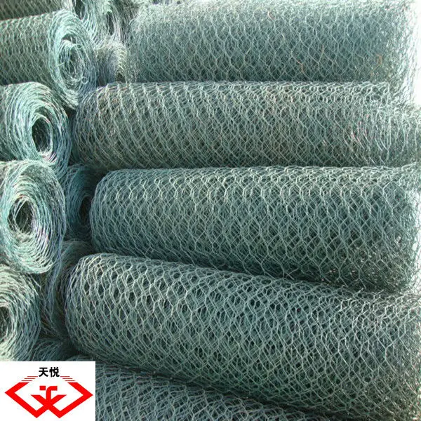 С ПВХ покрытием/оцинкованная Шестигранная проволочная сетка/сетка (фабрика)