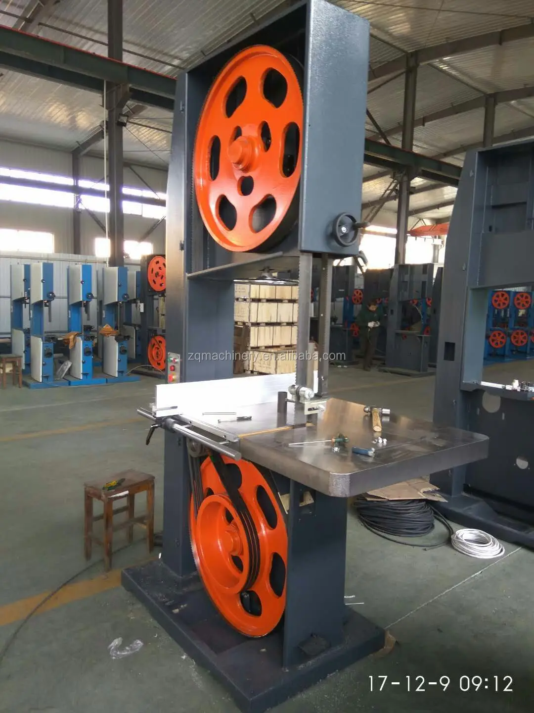 vertical bandsaw / wood bandsaw