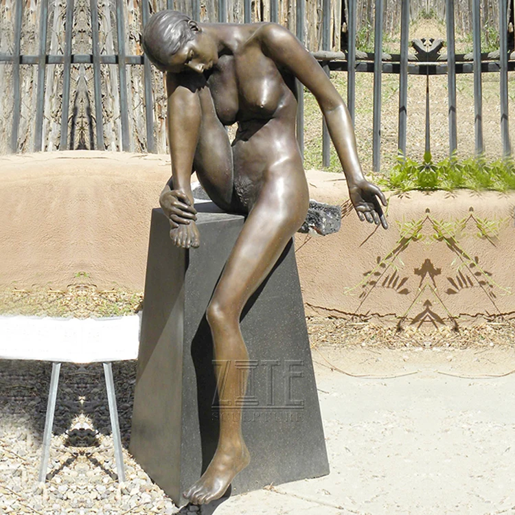 Brass welcome lady standing woman statue art bronze short hair metal craft  girl sculpture