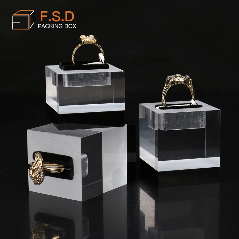 fsd factory competitive price ring acrylic jewelry display   luxury  jewelry display stand set