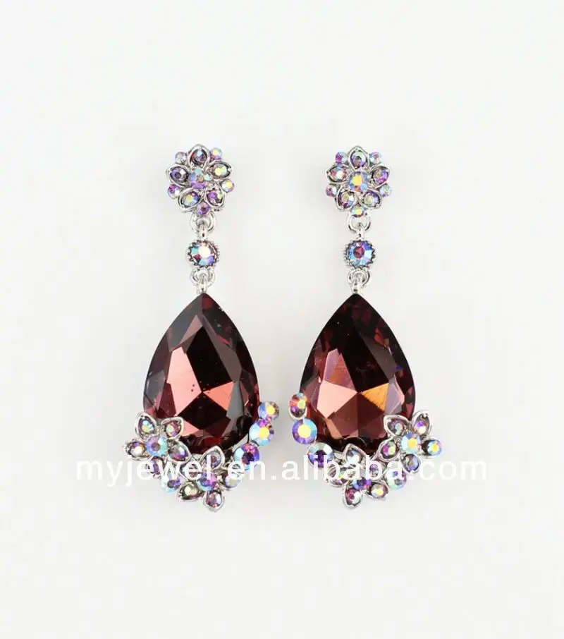 Facet Acrylic Tear Drop Connected by Gold Chain Post Earrings | Featured in Club Monoco korea earring wholesale