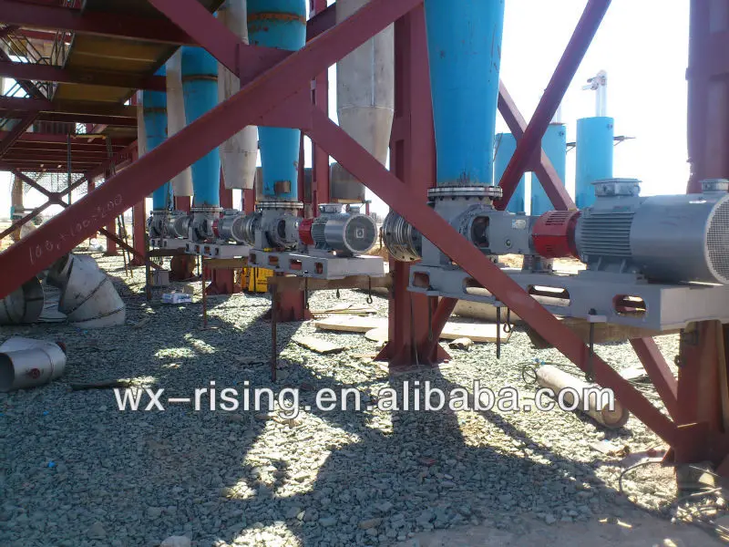 Four-effect salt brine vacuum evaporator