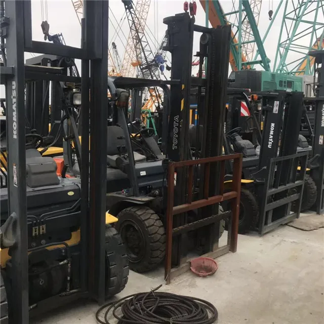 Used forklift  K-omatsu 3ton / fd30 with diesel engine, japan forklift with high quality for sale