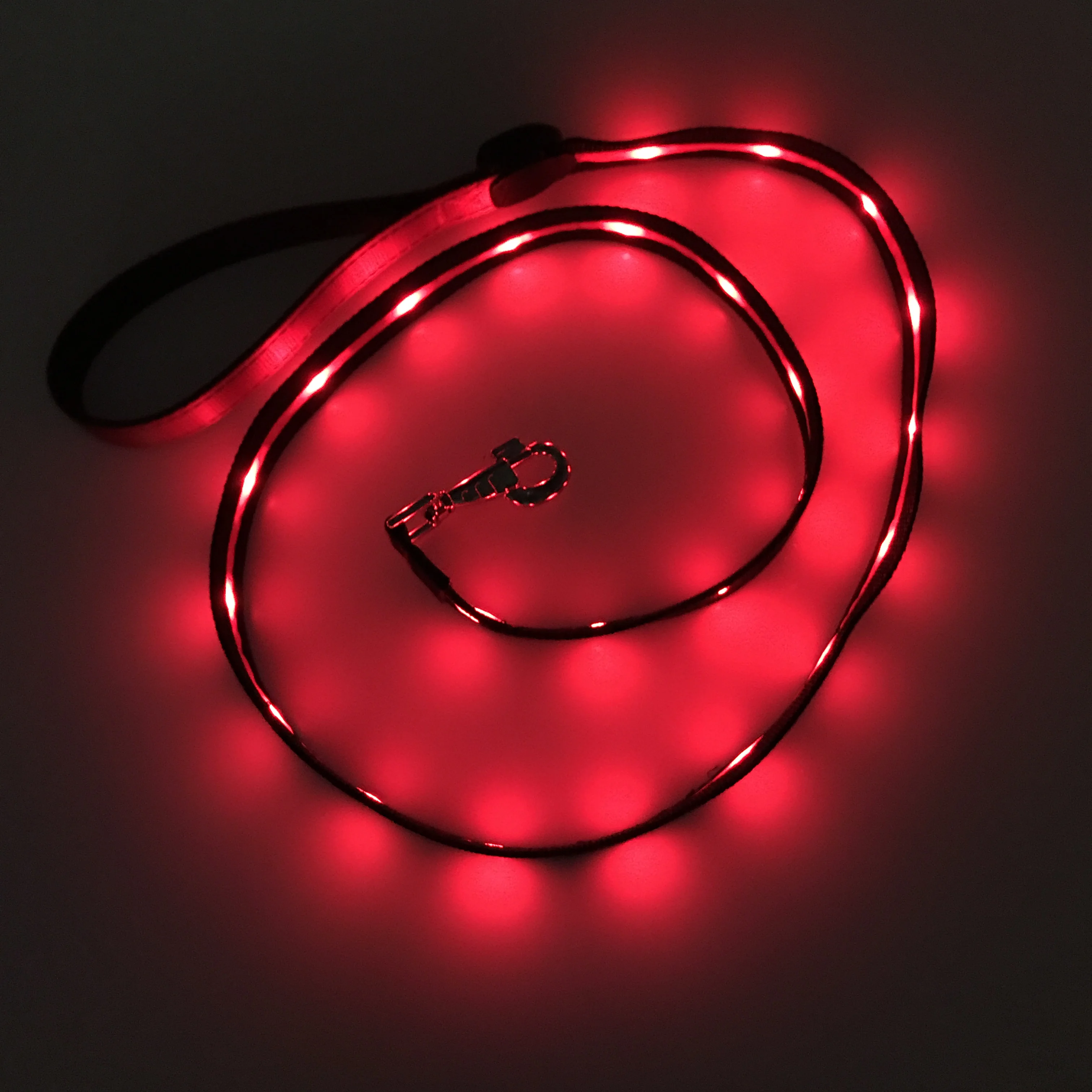 Amazon top seller 2023 light line led dog leash USB glowing in dark LED  dog leash Dog lead with spot lights on both sides
