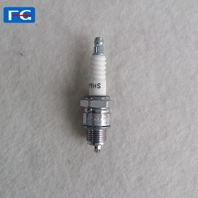 Wholesale Japan Two Stroke  outboards motor  spark plug BP7HS B7HS spark plugs  for atv 50CC 70CC 90CC 110CC engine
