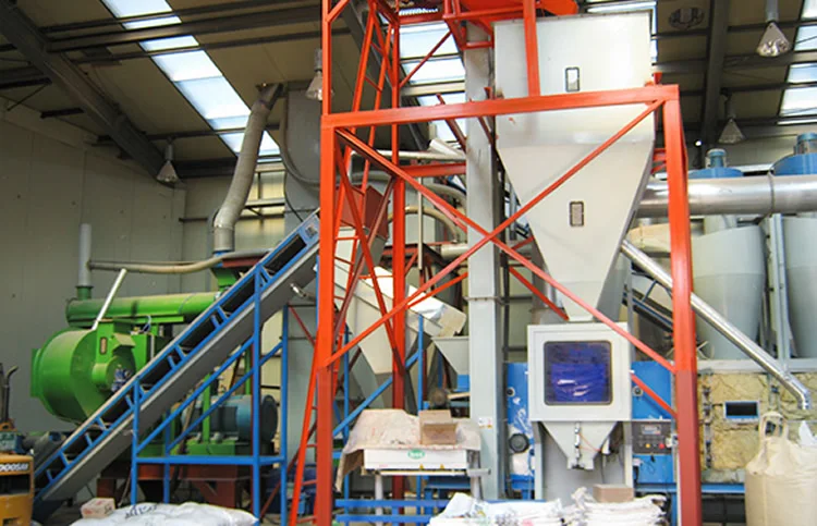 Corn stalk pellet production line