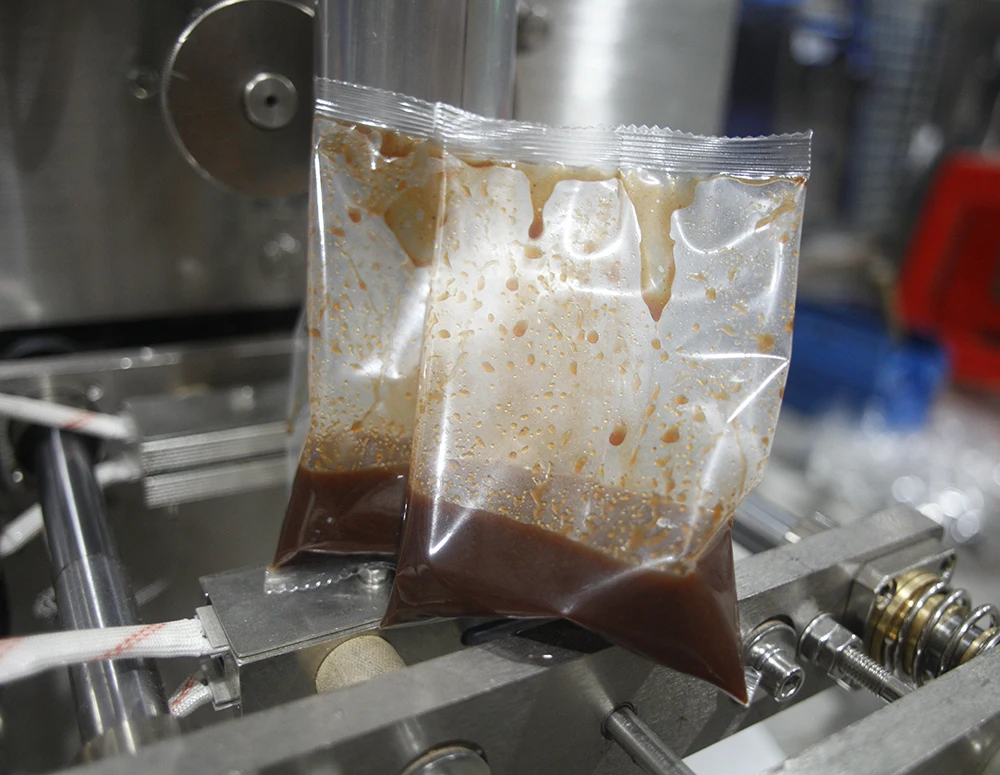 Small and Automatic Vertical Liquid Packing Machine Filling Machine Plastic Food & Beverage Factory Food Shop Free Spare Parts