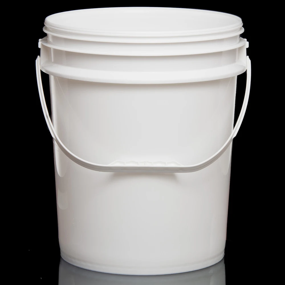 5 Gallon White Plastic Buckets with Lid