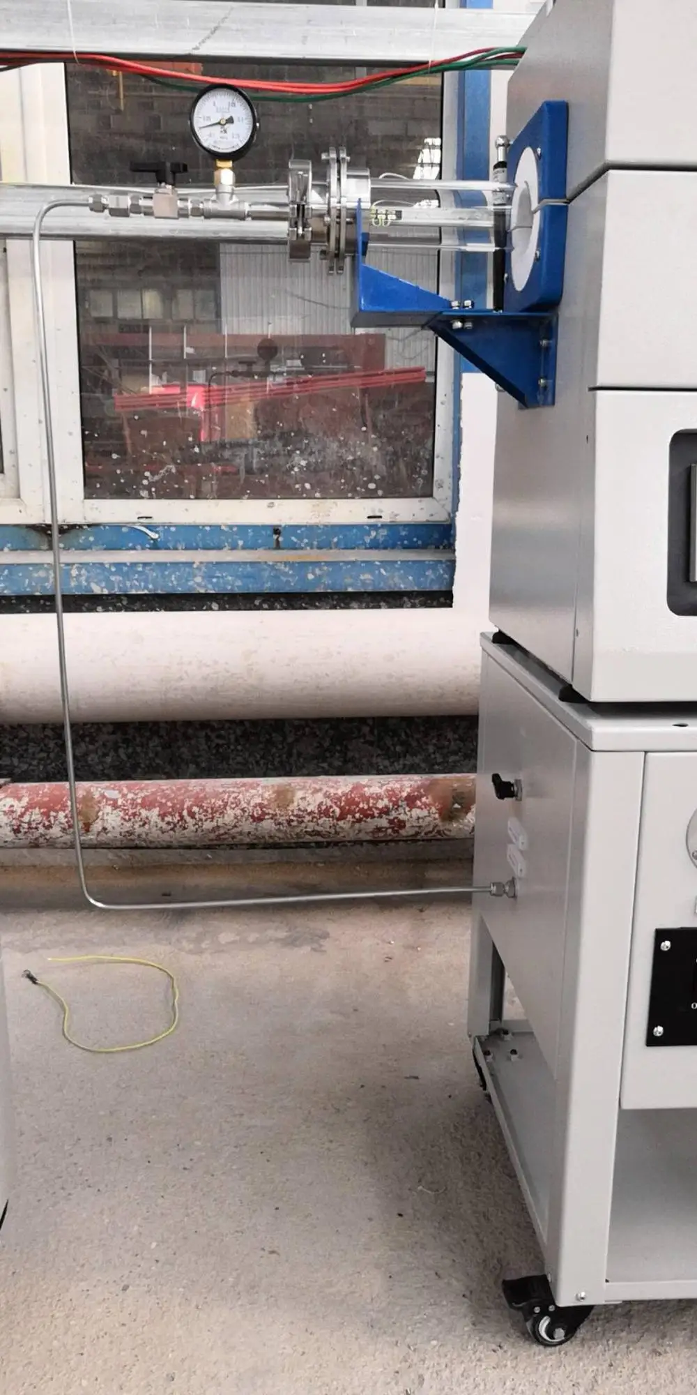 1200.C Лаборатории Атмосферы вакуумной сердечно-сосудистых заболеваний трубчатой печи с доставкой в течение 3-каналы смешивания газовый регулятор массового расхода