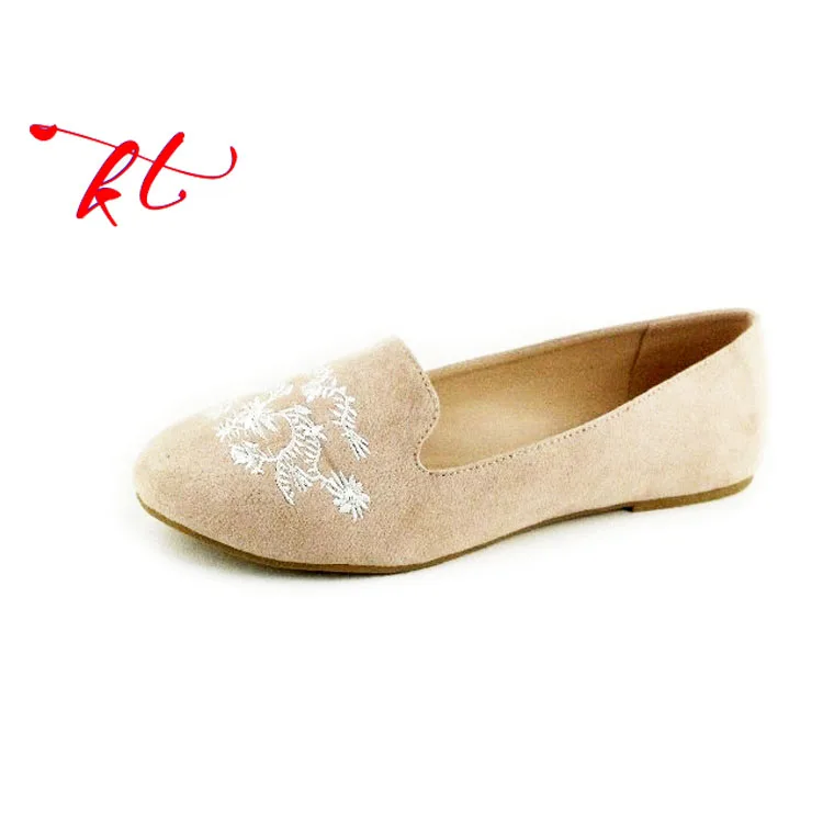 Latest design embroidery women fancy flat casual shoes