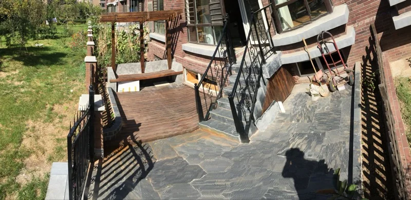 Factory Direct Sales Cheap Thick Natural Surface Outdoor Uncut Irregular Garden Slate Paving Stone