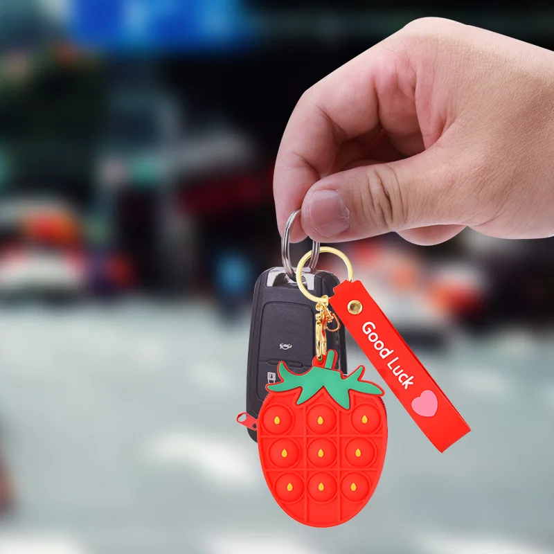 2021 миниатюрный пузырьковый сенсорный портативный кошелек в виде клубники, чехол для наушников, фиджет-брелок, игрушки, кошелек для монет