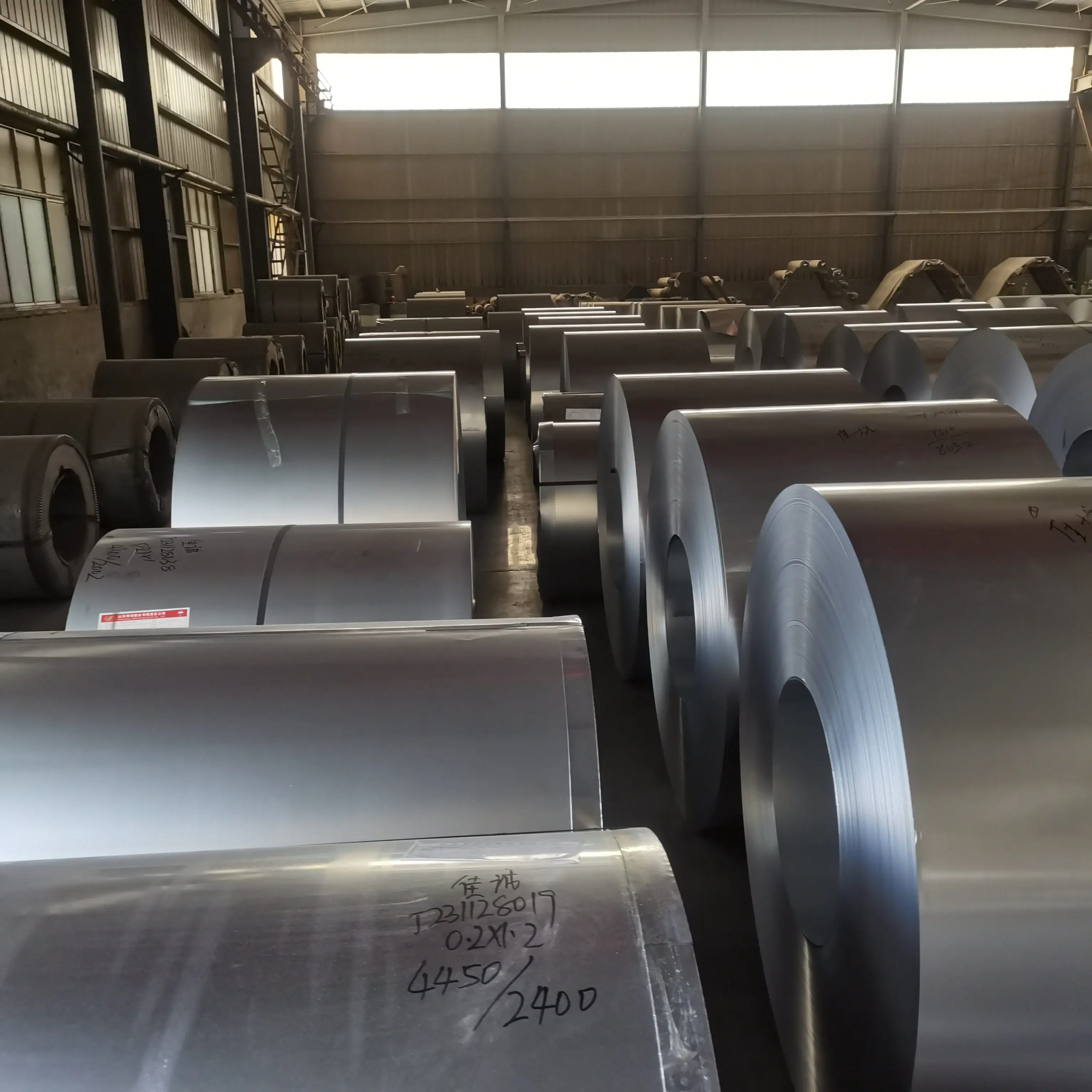 0.12mm-2.0mm thickness, 600mm-1250mm width coil high quality galvanized steel coil.