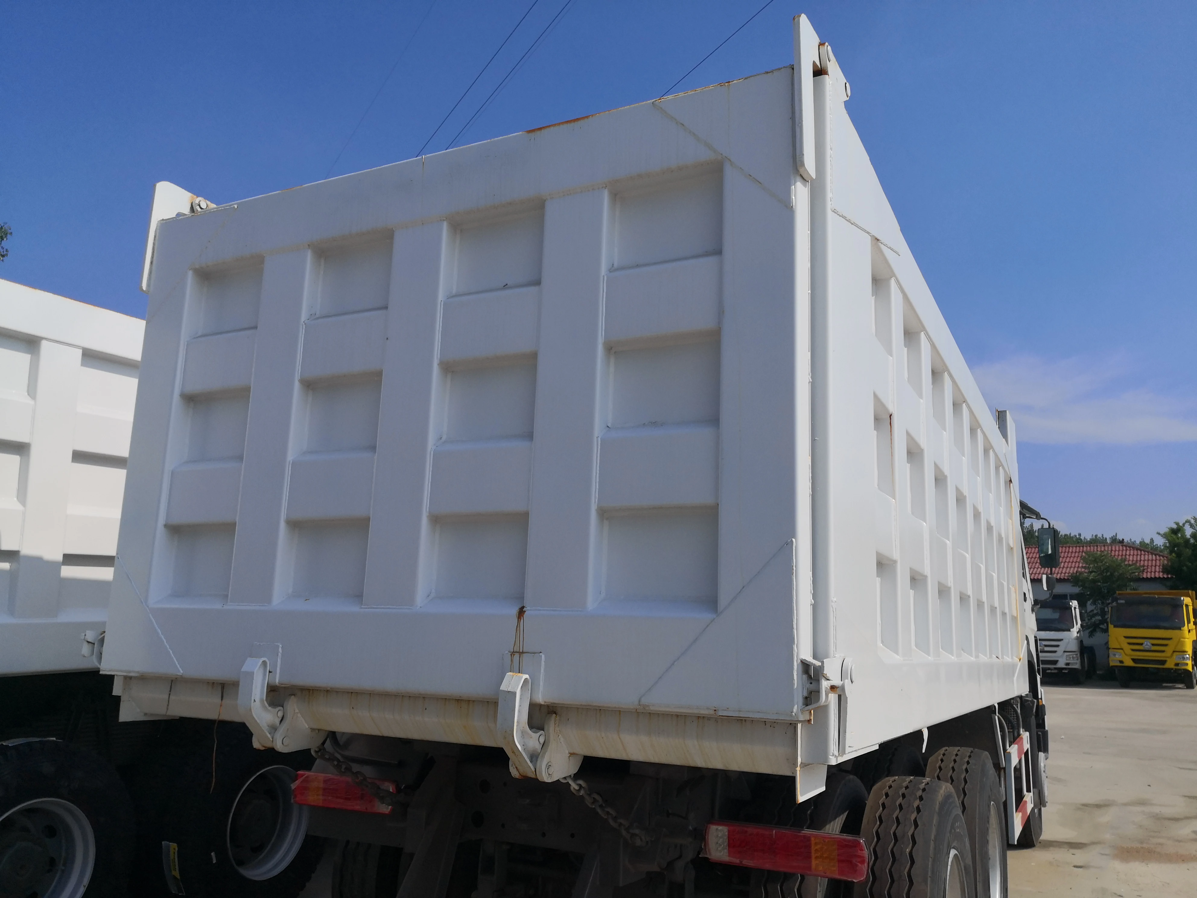 Low Price for Sale SINO HOWO 6X4 Dump Truck Used 10 Wheels Used Sinotruk Truck