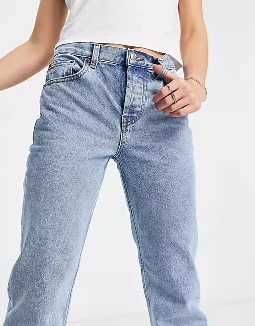 China Factory Wholesale Women Mid Rise Belt Loops vintage Light wash Straight Leg Jeans