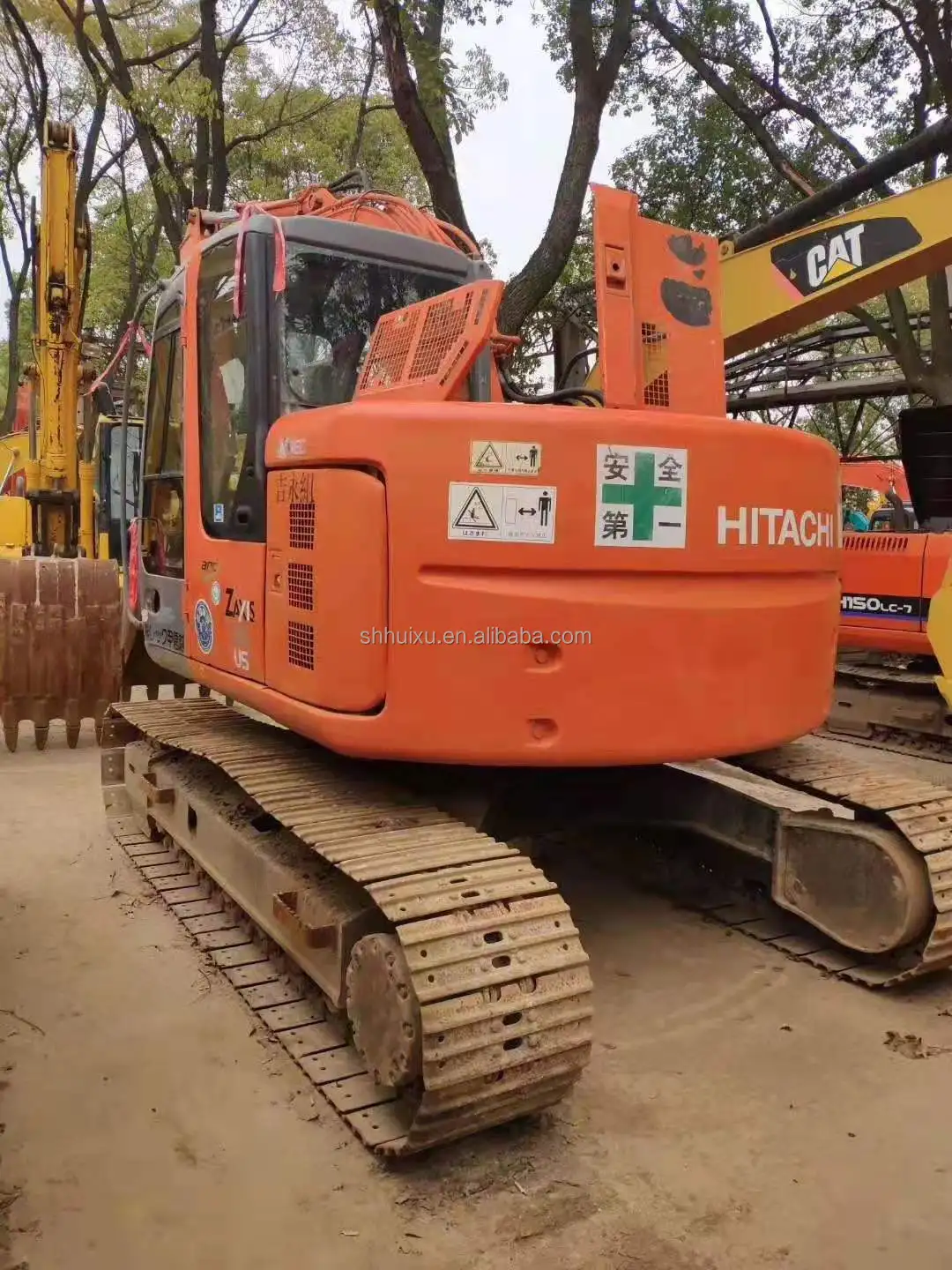 Hitachi in stock Hydraulic Crawler Excavator HITACHI 135 Second hand good condition/Used digging machine Japanese HITACHI 135 for sale