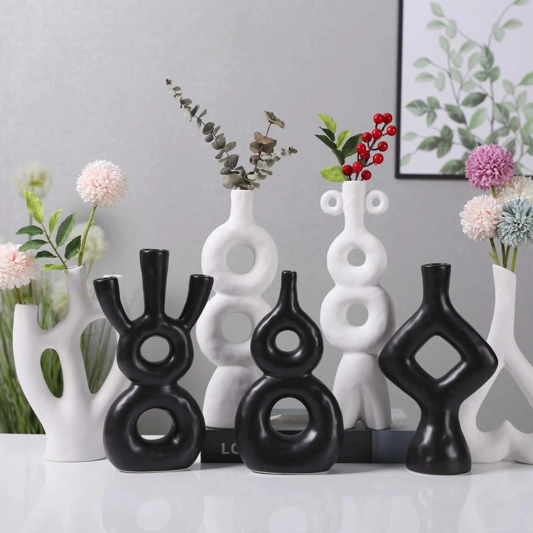 Nordic Style Geometry Shape Black White Tabletop Wheat Straw Porcelain Vase For Home Decor