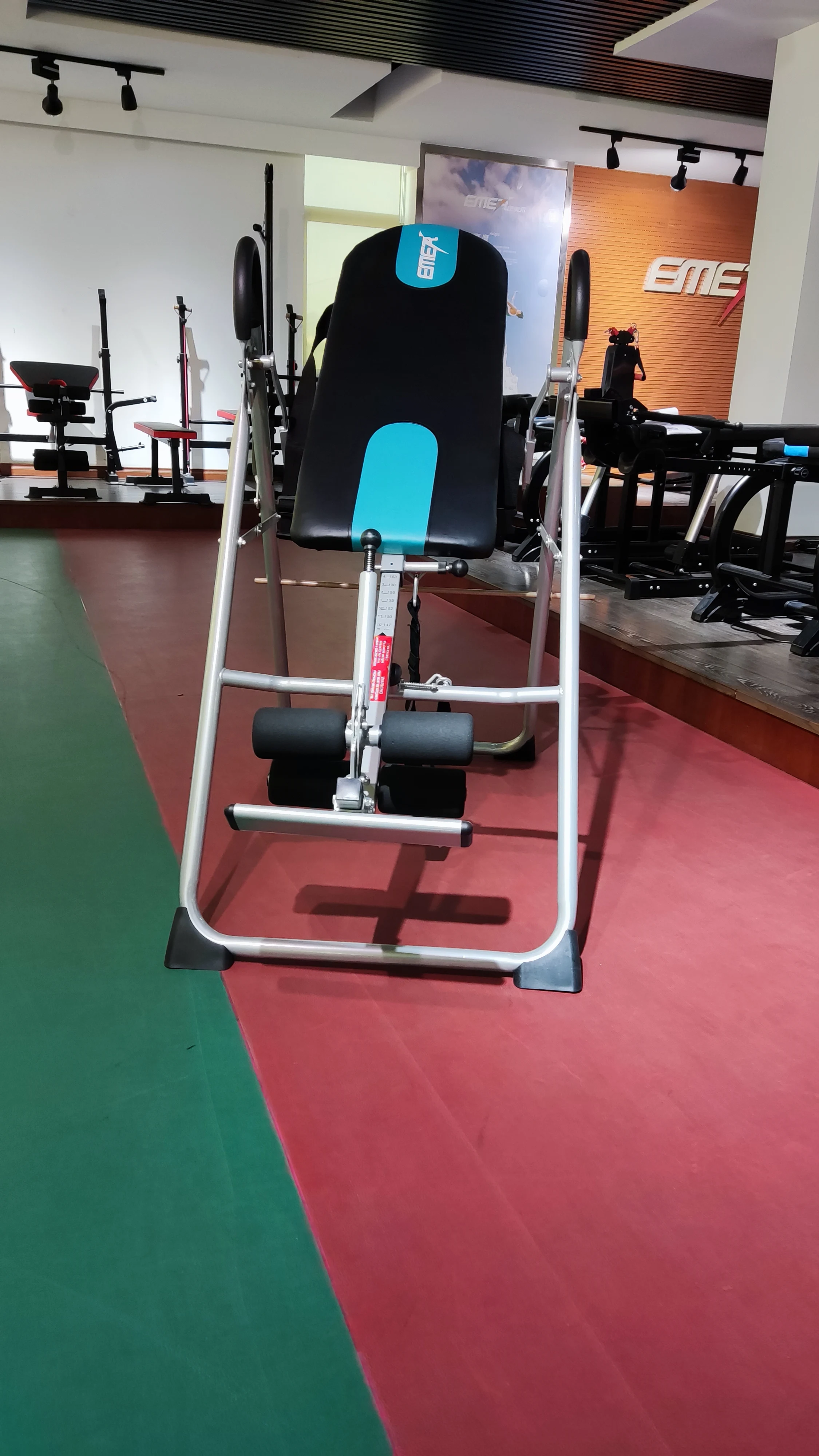 ODM home upside down spine decompression abdominal pressure fitness equipment systemic treatment of low back pain inverted indoo