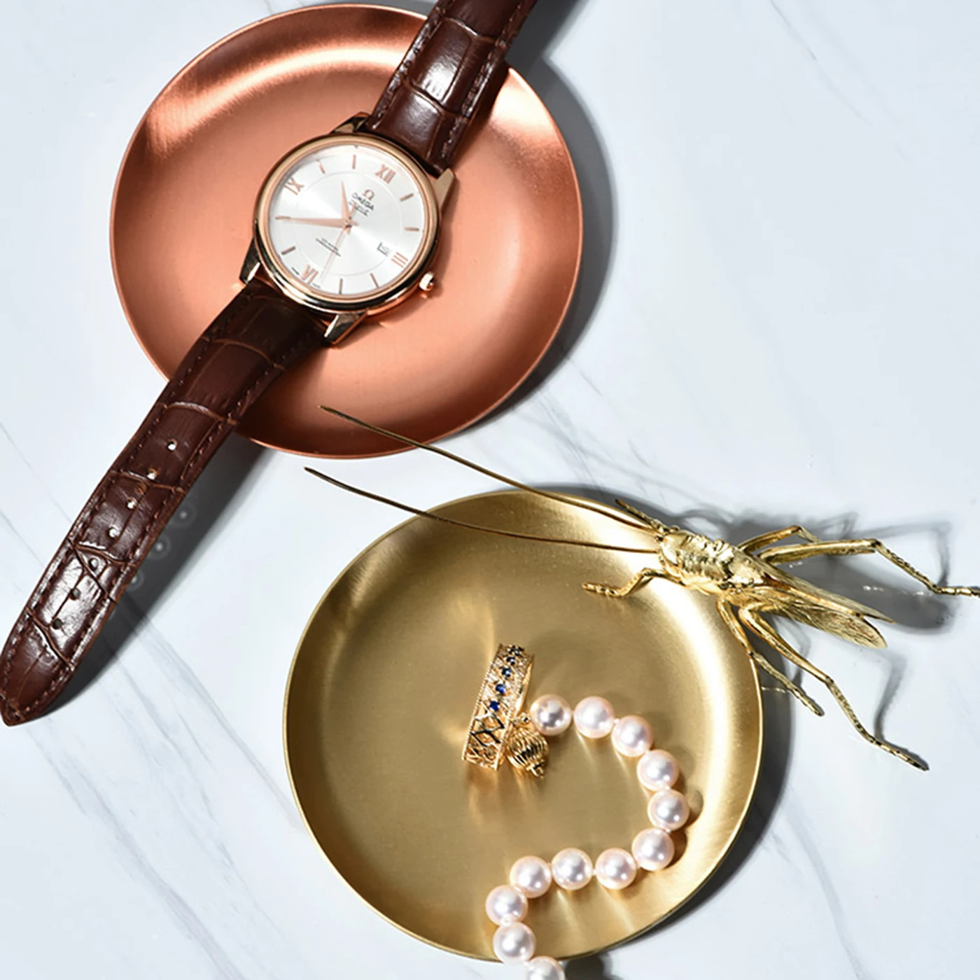 MAXERY Modern Simple Style Round Shape Gold Metal Serving Stainless Steel Tray for Party Wedding Christmas Gift