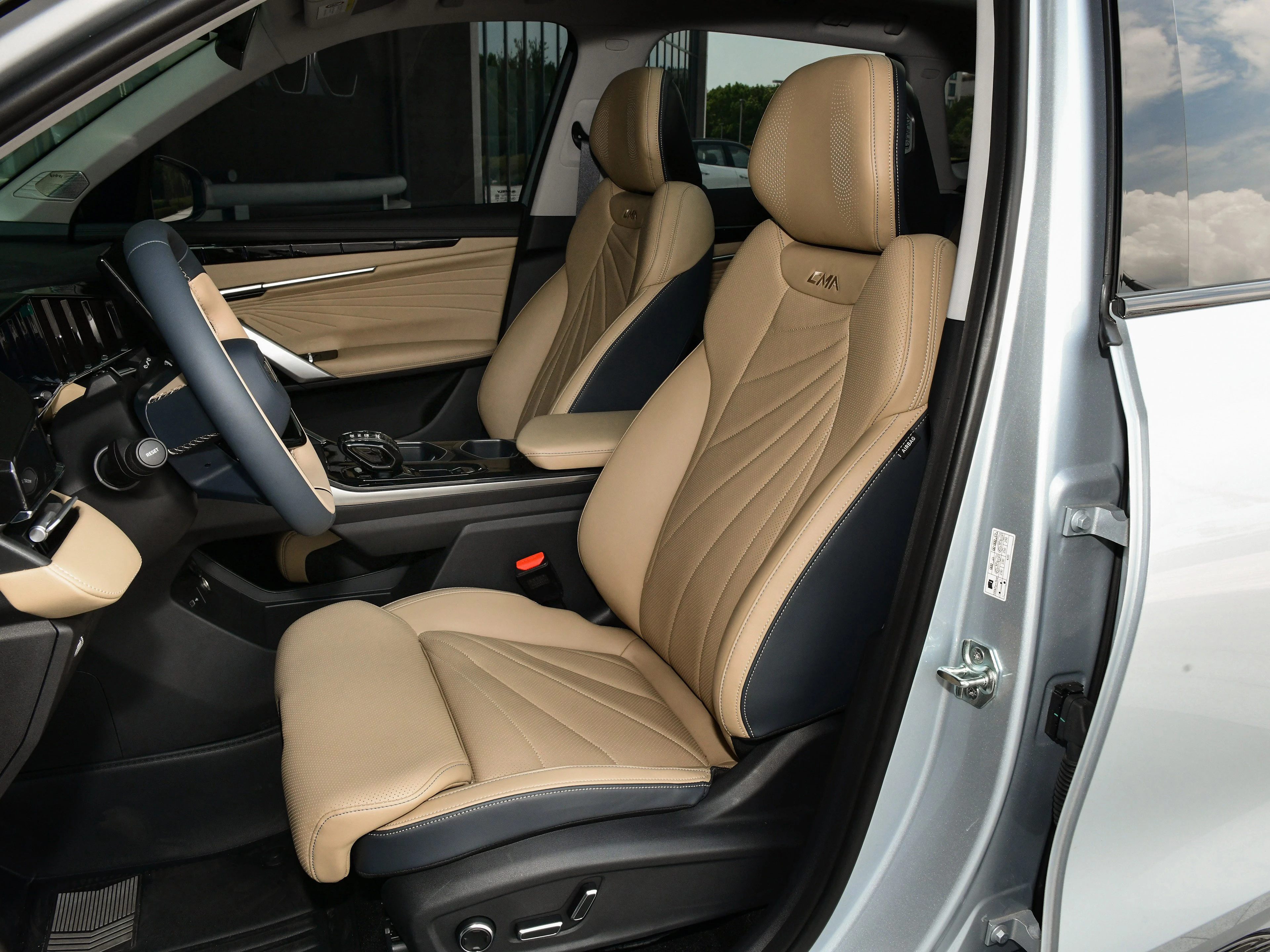 2024 2023 Лидер продаж внедорожник Geely Boyue L Atlas Azkarra Farizon FX 1.5td/2.0TD CMA бензиновый Электрический гибридный автомобиль