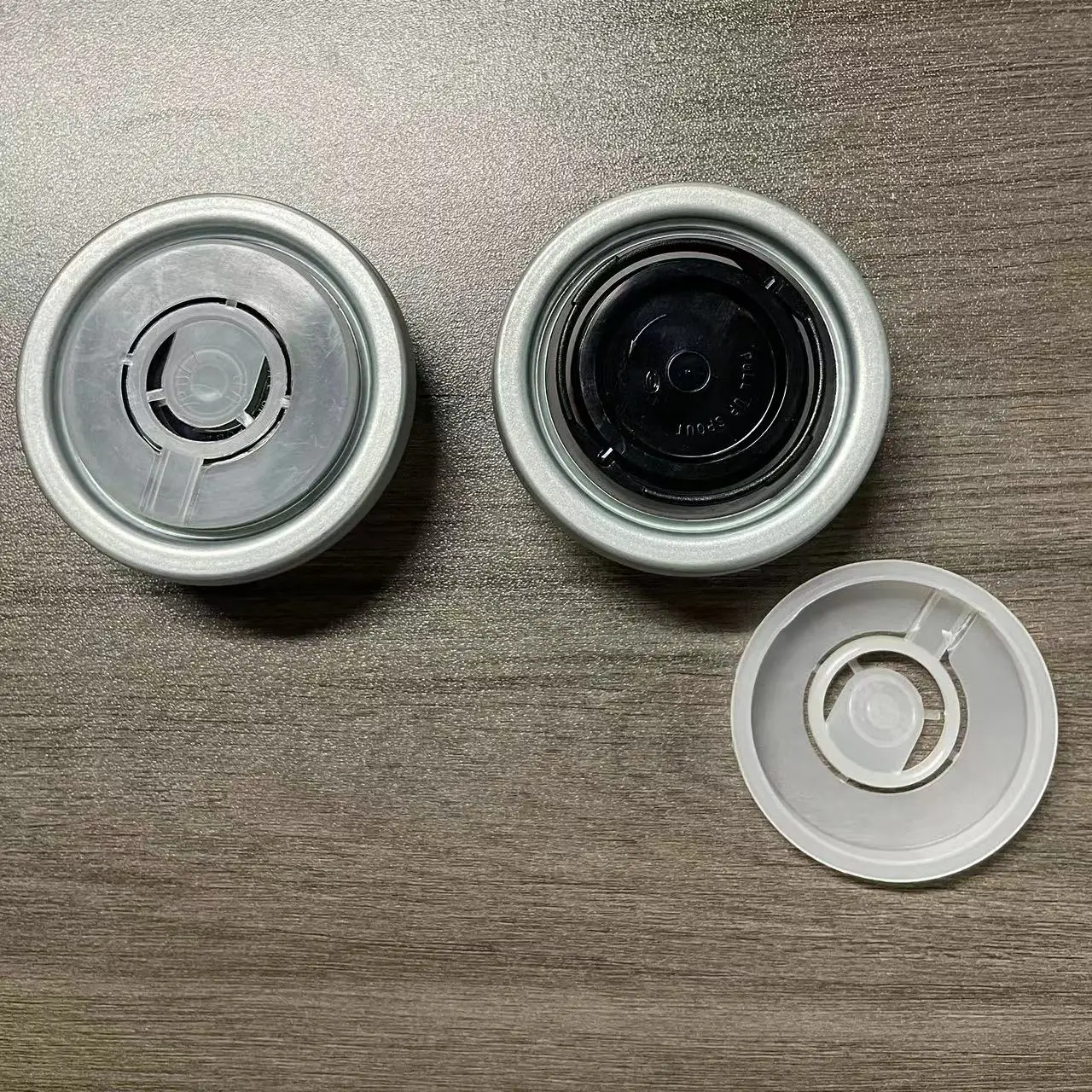 High Quality Plastic Closure 63mm Canseal Flex Spout Cap with 38 mmThread System Opening Sealing for 30L 26L Metal Steel Drums