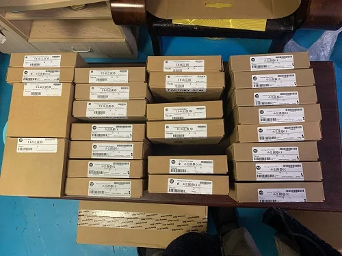 Золотой продавец 1734-OB8 1734-ob8 модуль контроллера PLC новый оригинальный Spot Plc Allen Bradley
