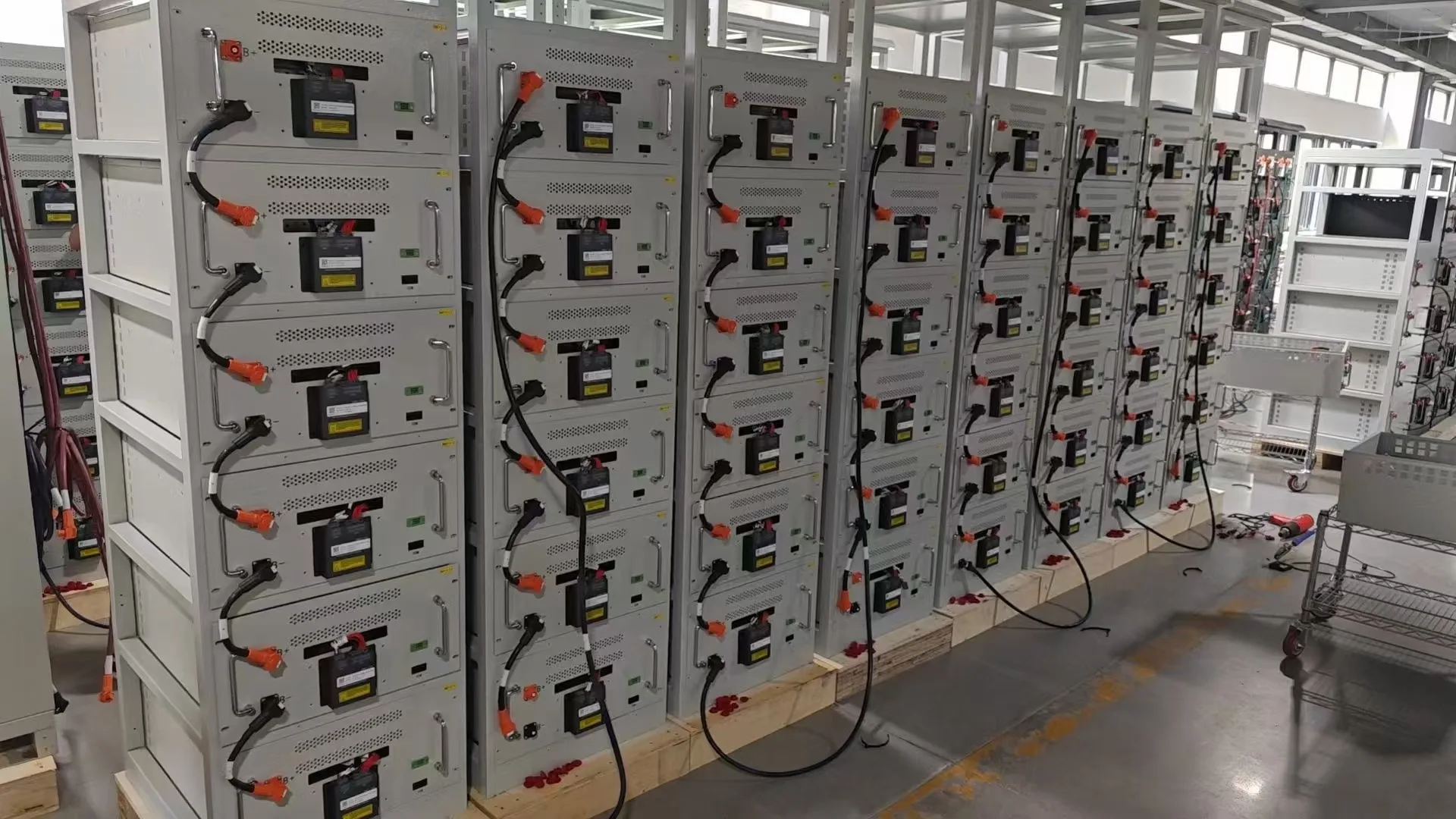 20FT 500kw BESS Container Battery 1MWH Hybrid Solar Energy Storage System With Lithium Battery Container 1mwh Battery Storage