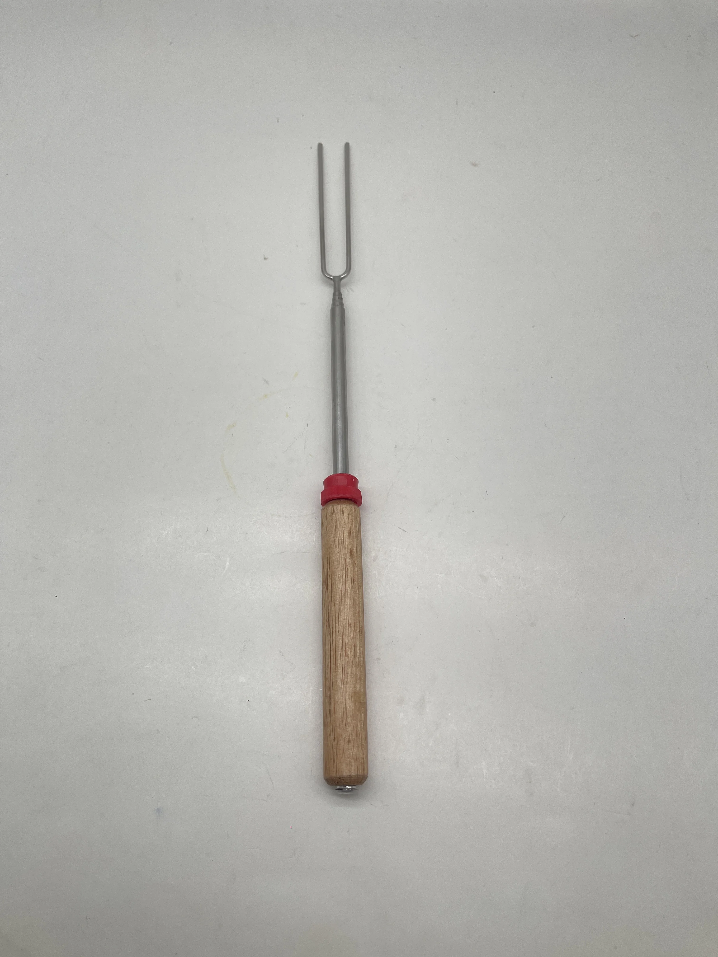 Custom High quality beech wood Factory Telescopic BBQ Fork Marshmallow Roasting Sticks Smores Sticks With Wooden Handle