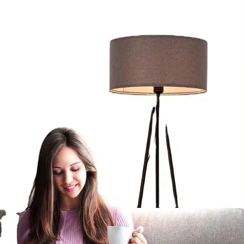 Пейзаж фонарь высокого уровня Nordic Гостиная Спальня прикроватный напольный светильник стоячая Атмосфера свет Педальный переключатель