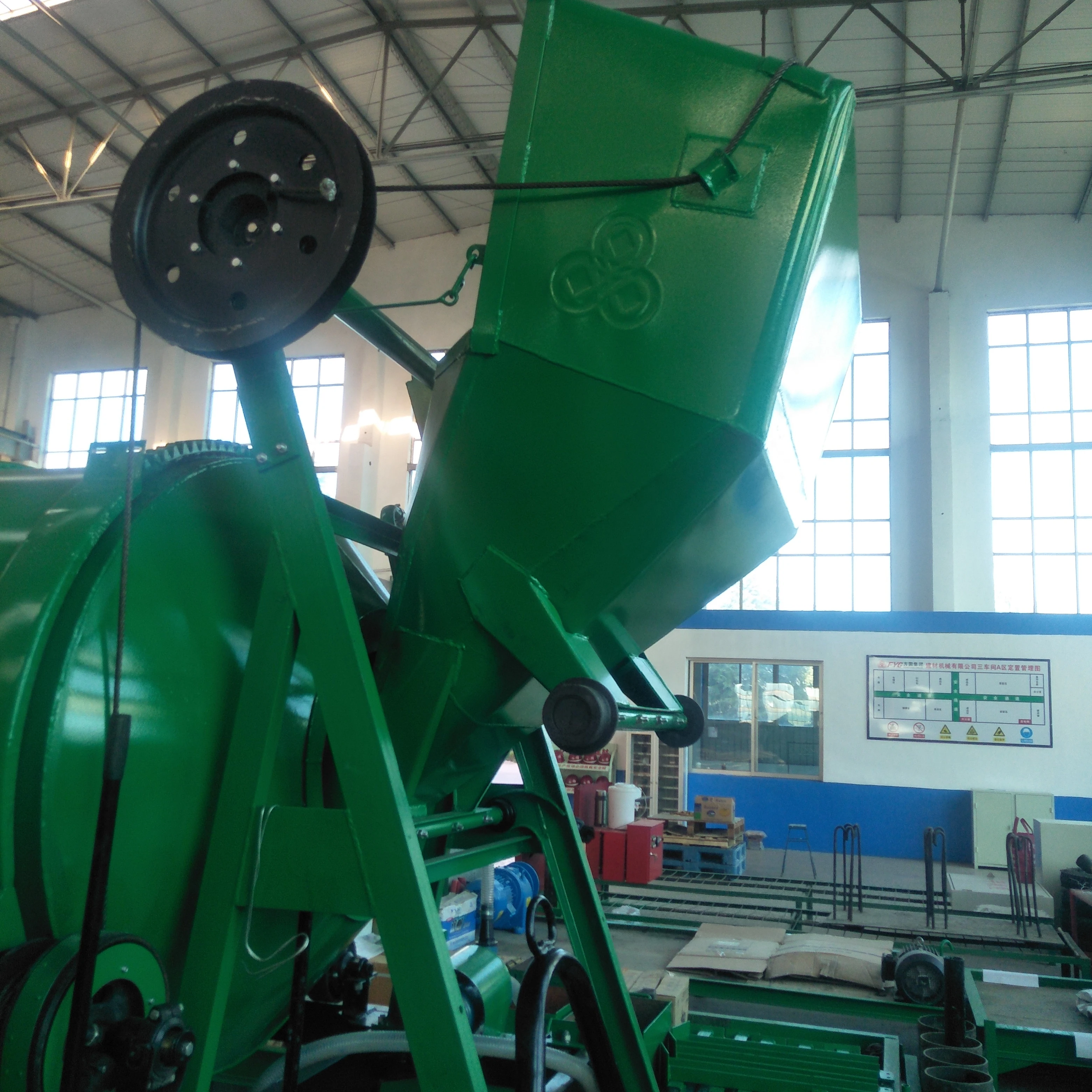 FYG High Quality Mobile JZC 350 Steel Concrete Mixer Auto Dischar New & Used Condition for Construction & Home Use