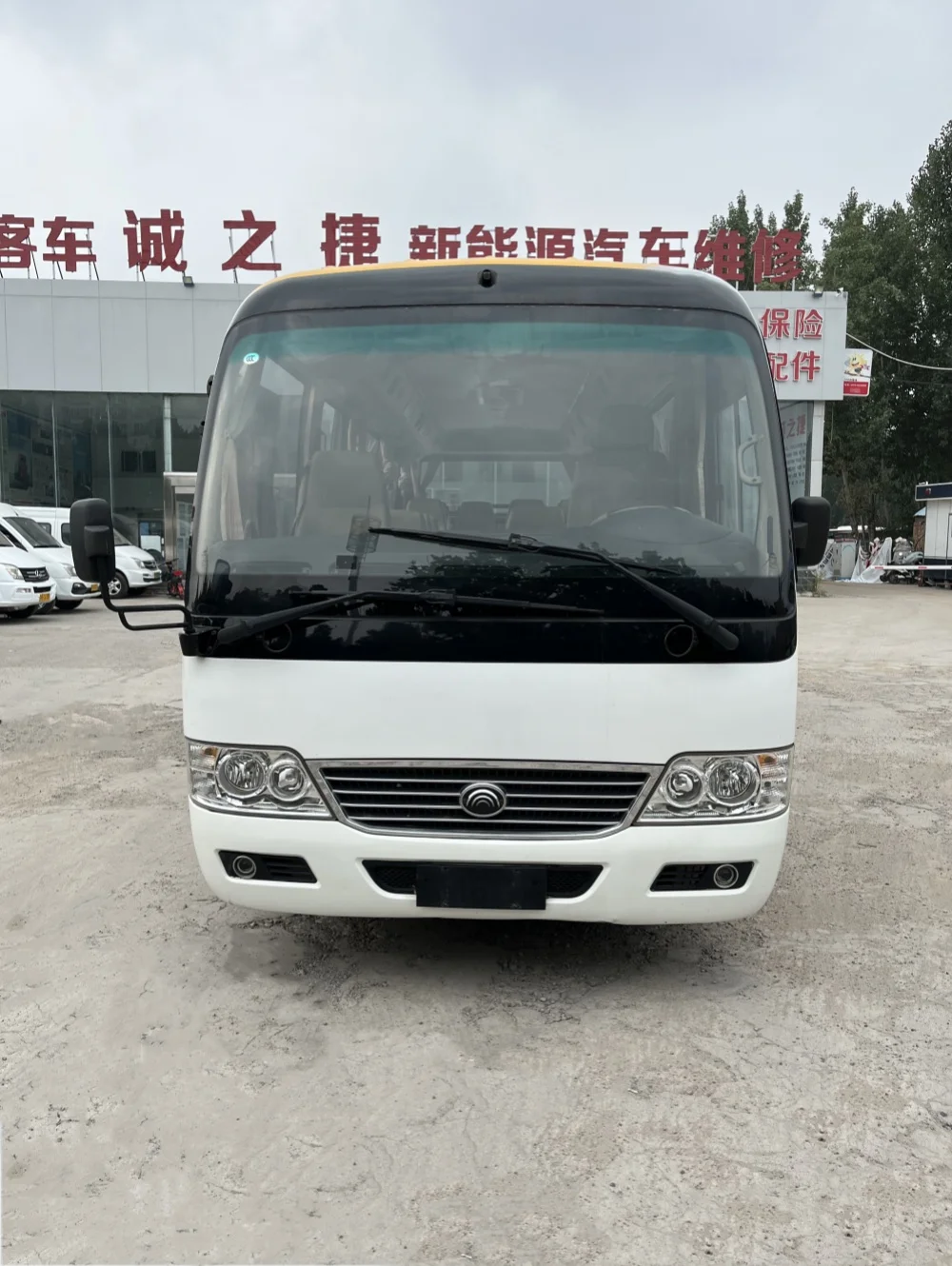 Yu tong ZK6701BEVQ3 20 Seats Medium Bus Coach Second Hand Passenger Electric Bus/Used Long Distance Coach Bus For Sale