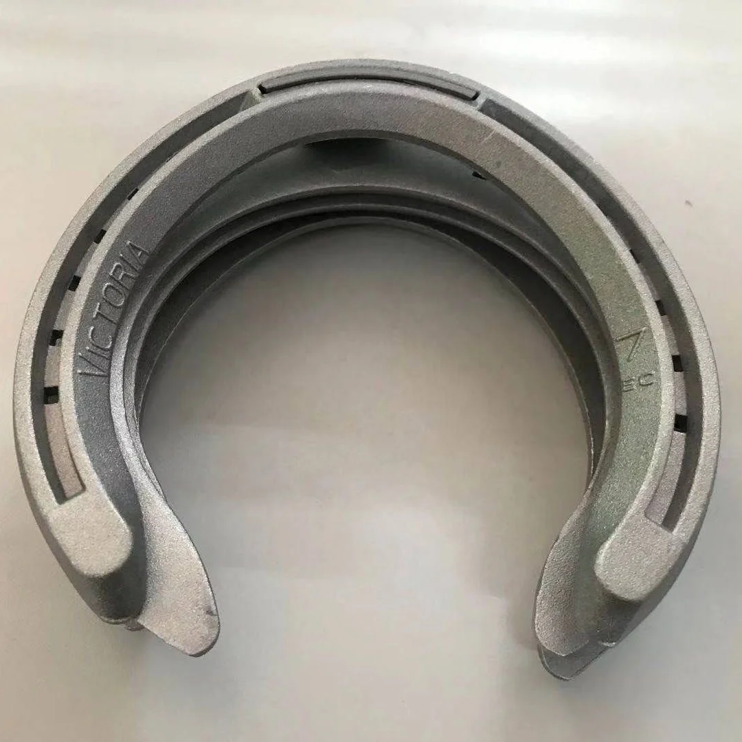 China supply cheap Factory supply  aluminum alloy horse shoes /metal steel horseshoes in stock