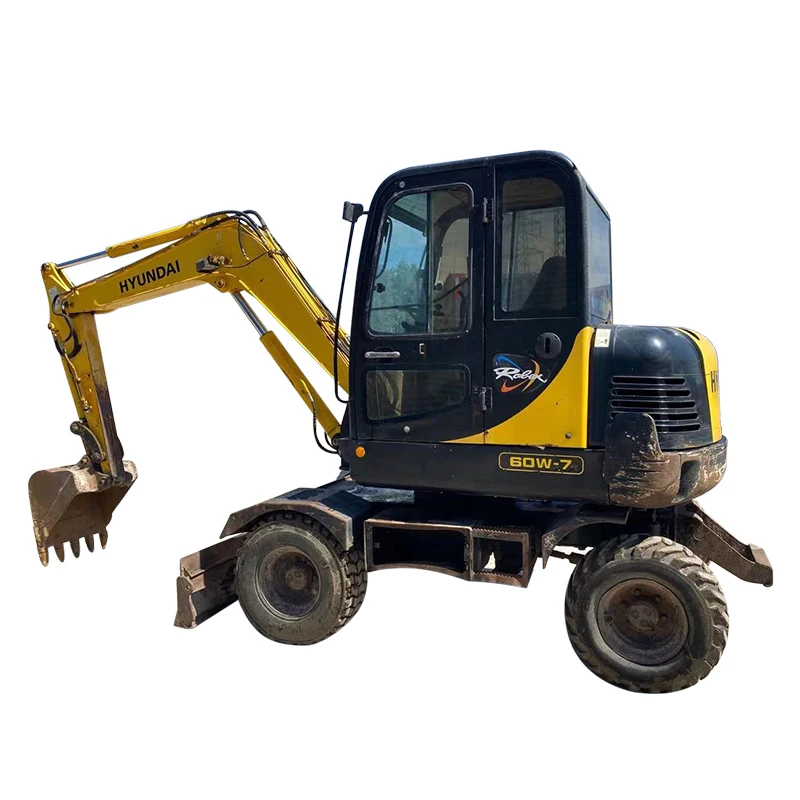Korean used 5Ton small bucket hyundai wheel excavator 60w-7 for sale in Shanghai