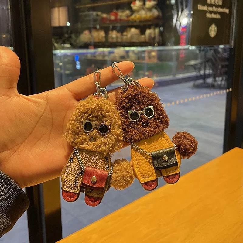 Luxury Designer Key chain Leather AccessoriesKey Ring Charm Women Bag Keychain Cute Fluffy For Women Pompom Metal Keyring