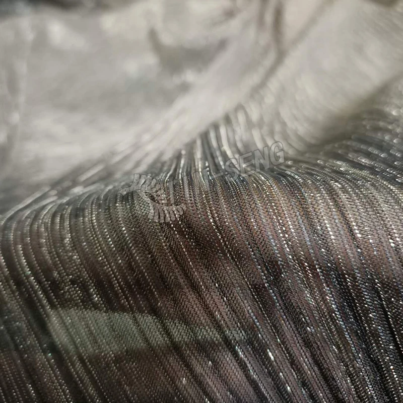 Дымчатая люрексная ткань с эффектом омбре плиссированная металлическая градиентным цветом
