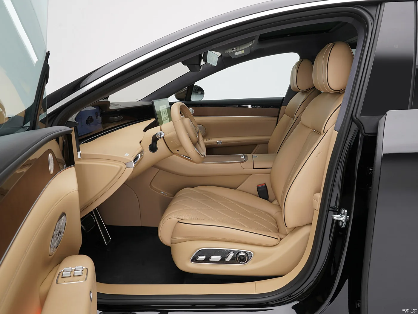 2024 BAIC STELATO S9 Ultra Hongmeng System New Energy Vehicles 4 Doors 5 Seats Auto For Family