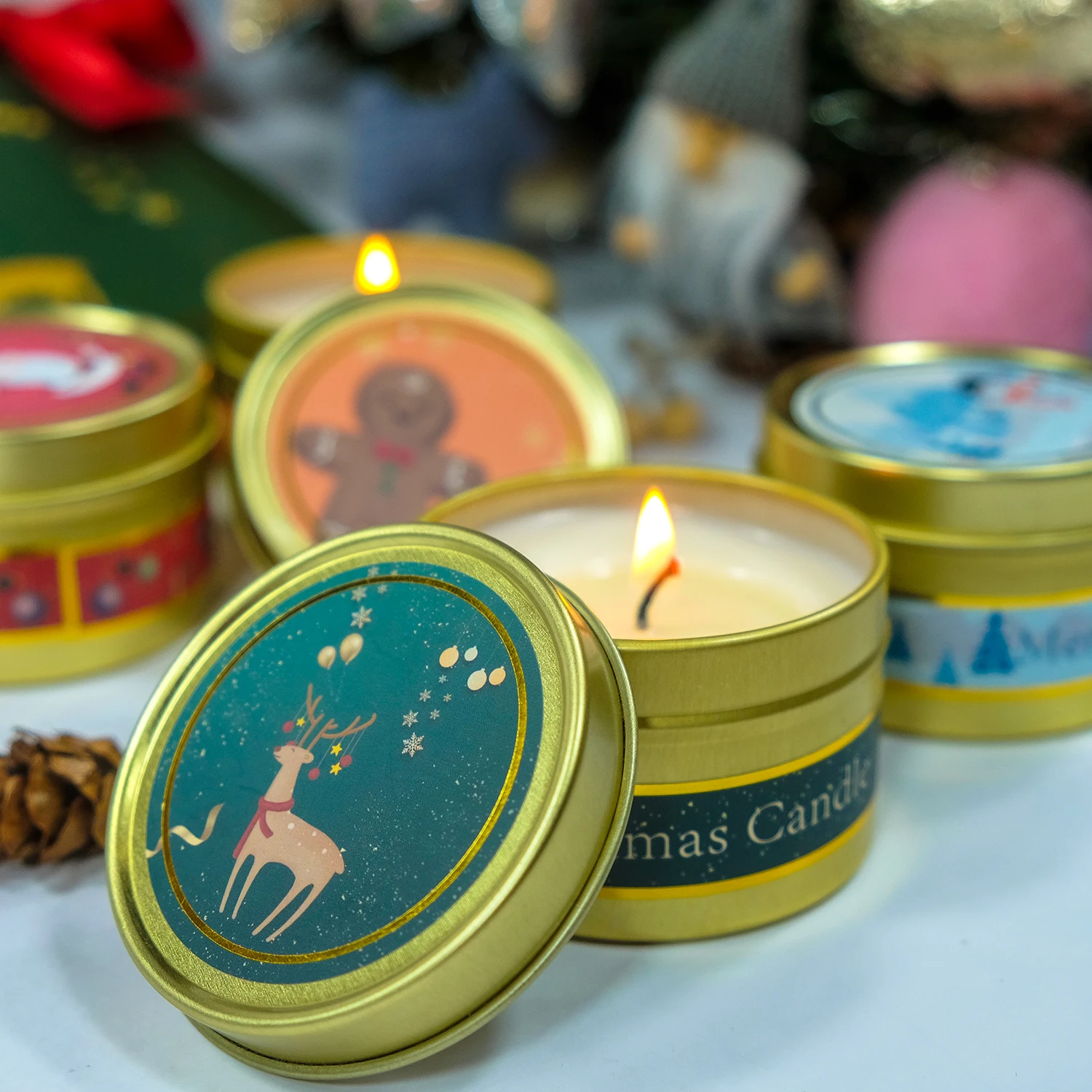 Custom Christmas Scented Candle in Tin Gift Set Luxury Soy Wax Making Candle for Home Decor Birthday