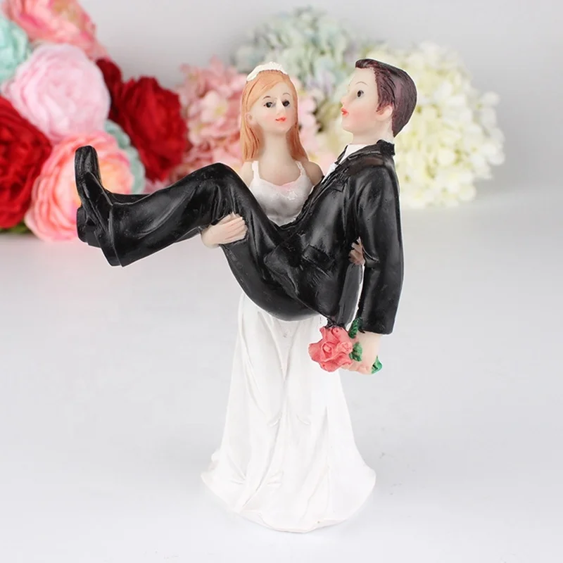 Funny Doll Toy Resin Craftwork Action Figure Groom And Bride Cake Topper Wedding Decoration