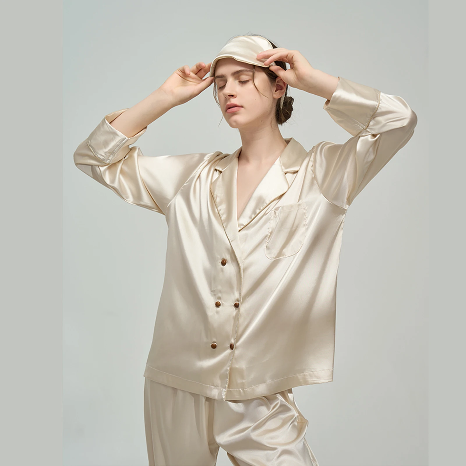 Wholesale Comfortable Satin Pajamas Set for Women Soft Imitated Silk Long-Sleeved Home Wear women loungewear set