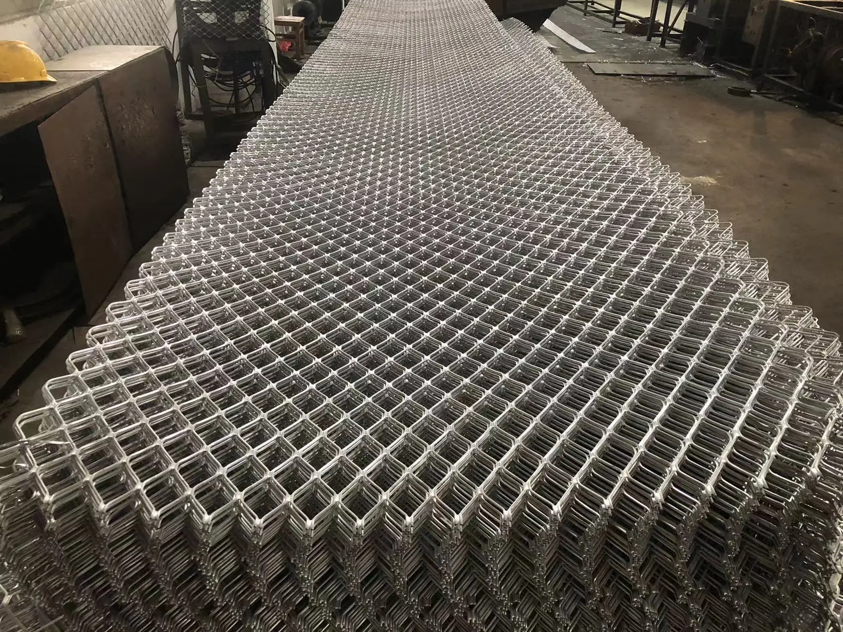 2022 Factory direct HOT sale mesh Rust-resistant aluminum ceiling metal mesh