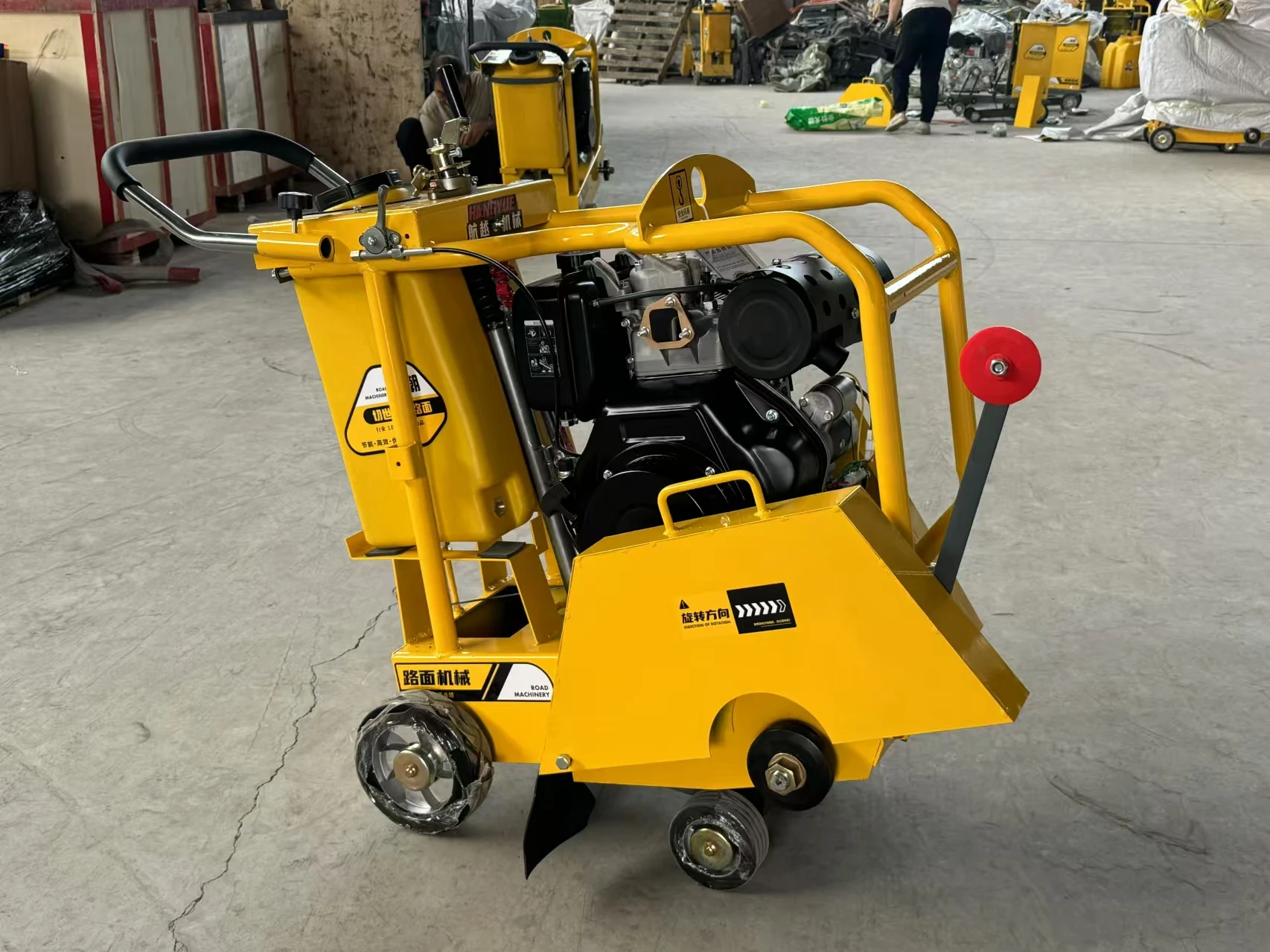High Quality Construction Reinforced Asphalt Surface Pavement Floor Cutting Road Concrete Cutter Saw Machine