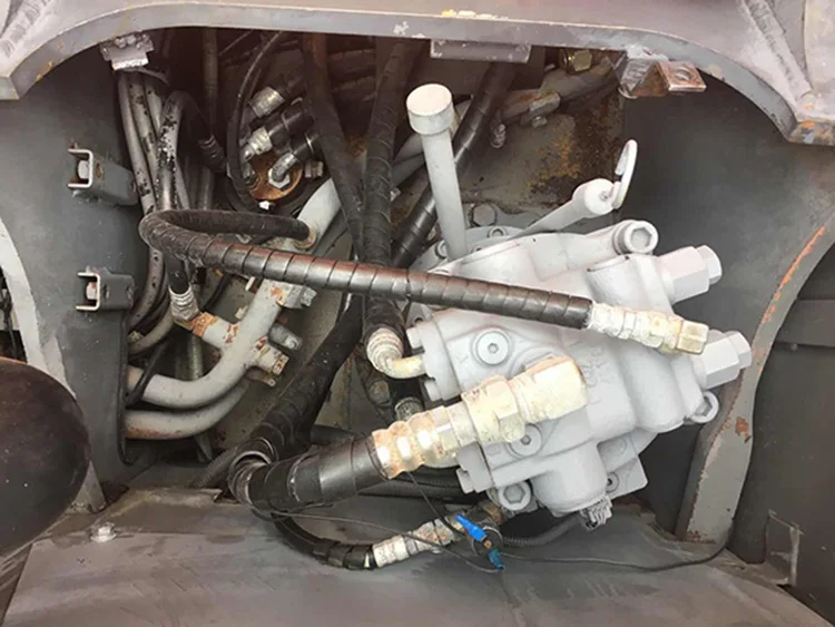 Used excavator used Hitachi ZX135 Excavator Premium Heavy Equipment Used Digger Original Paint Hitachi Zaxis135