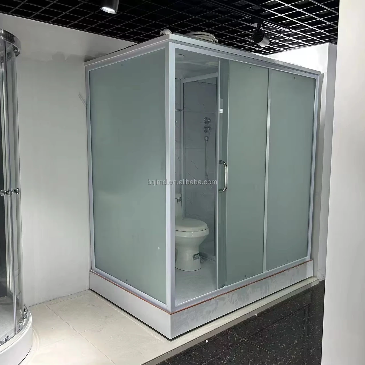 Модульная сборная душевая кабина промышленного традиционного стиля распахивается для ванной комнаты-Сделано в Китае