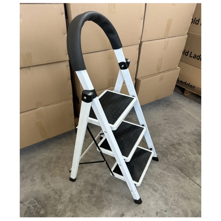 Hot Sale Heavy Duty Steel Ladder 2-5 Step Wide Plastic Step Ladder With Detachable Handrail Folding Feature