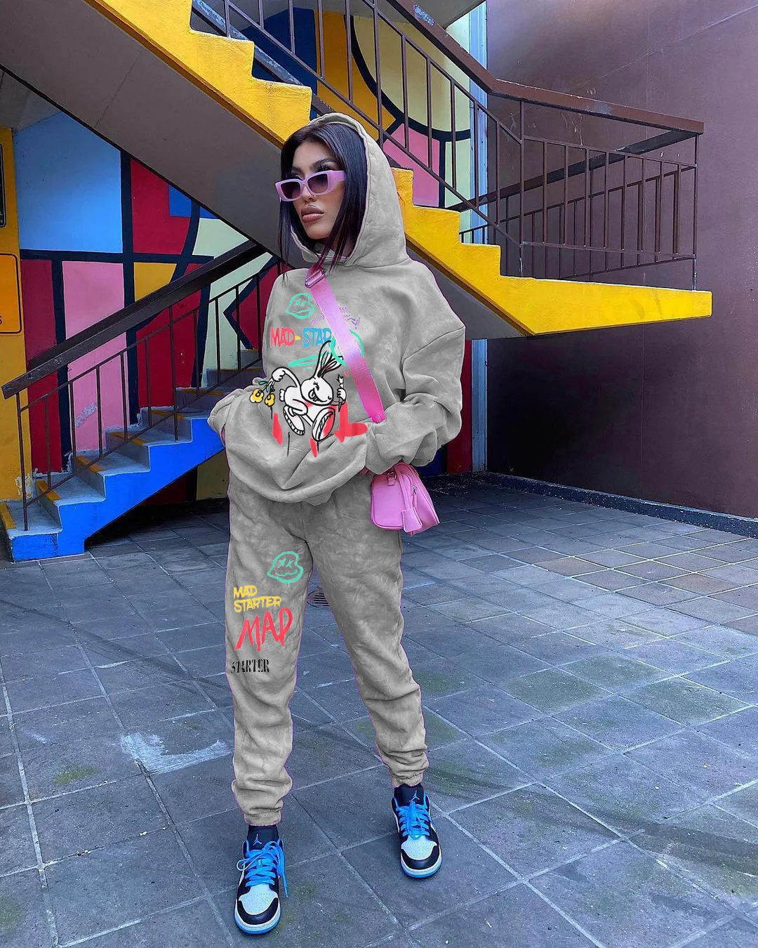 LW-9062 Hot popular design cartoon print women autumn and winter long sleeve hoodies and jogger two piece top & pants set