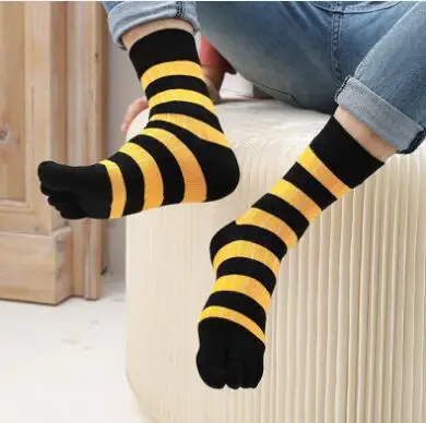5 Pairs Fashion Colorful Stripes Custom Tube Men Cotton Five Toe socks LOW MOQ Wholesale