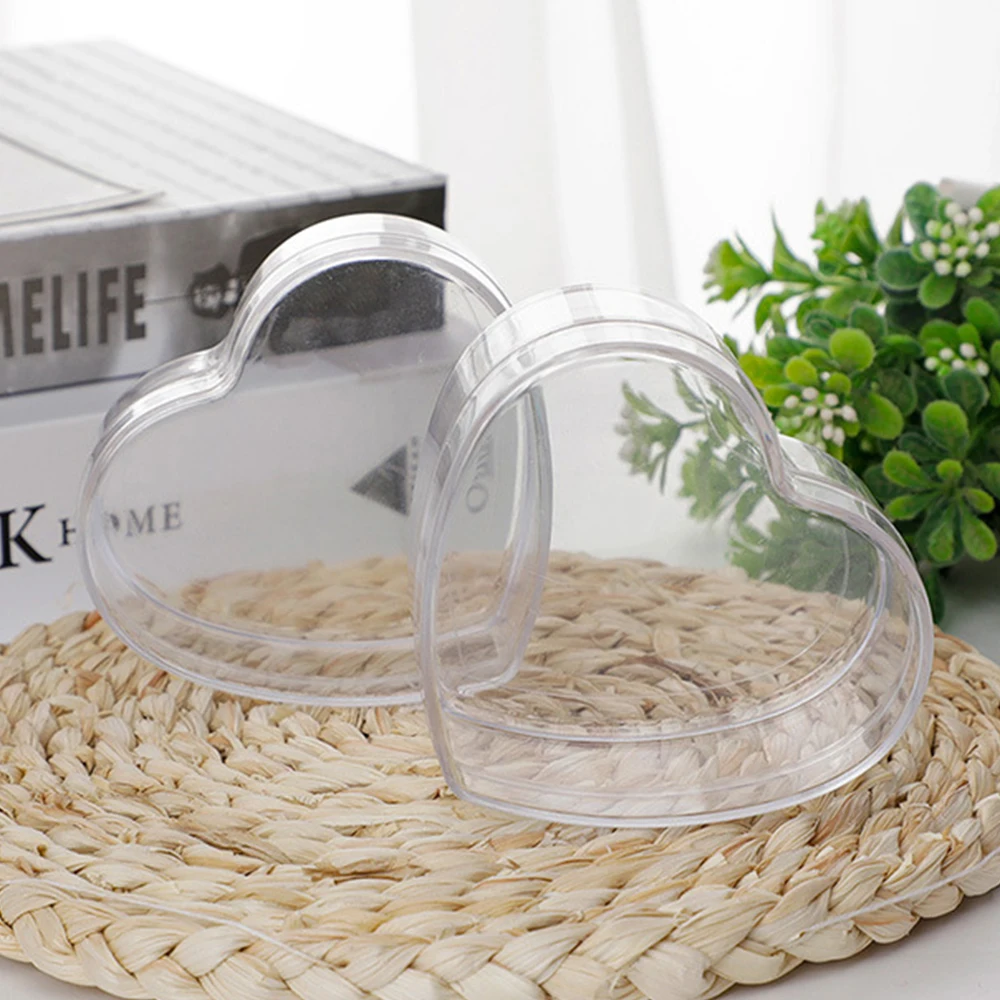 Custom heart shaped clear PVC PET acrylic plastic gift boxes for packaging candy sweet chocolate gummy macaron trays