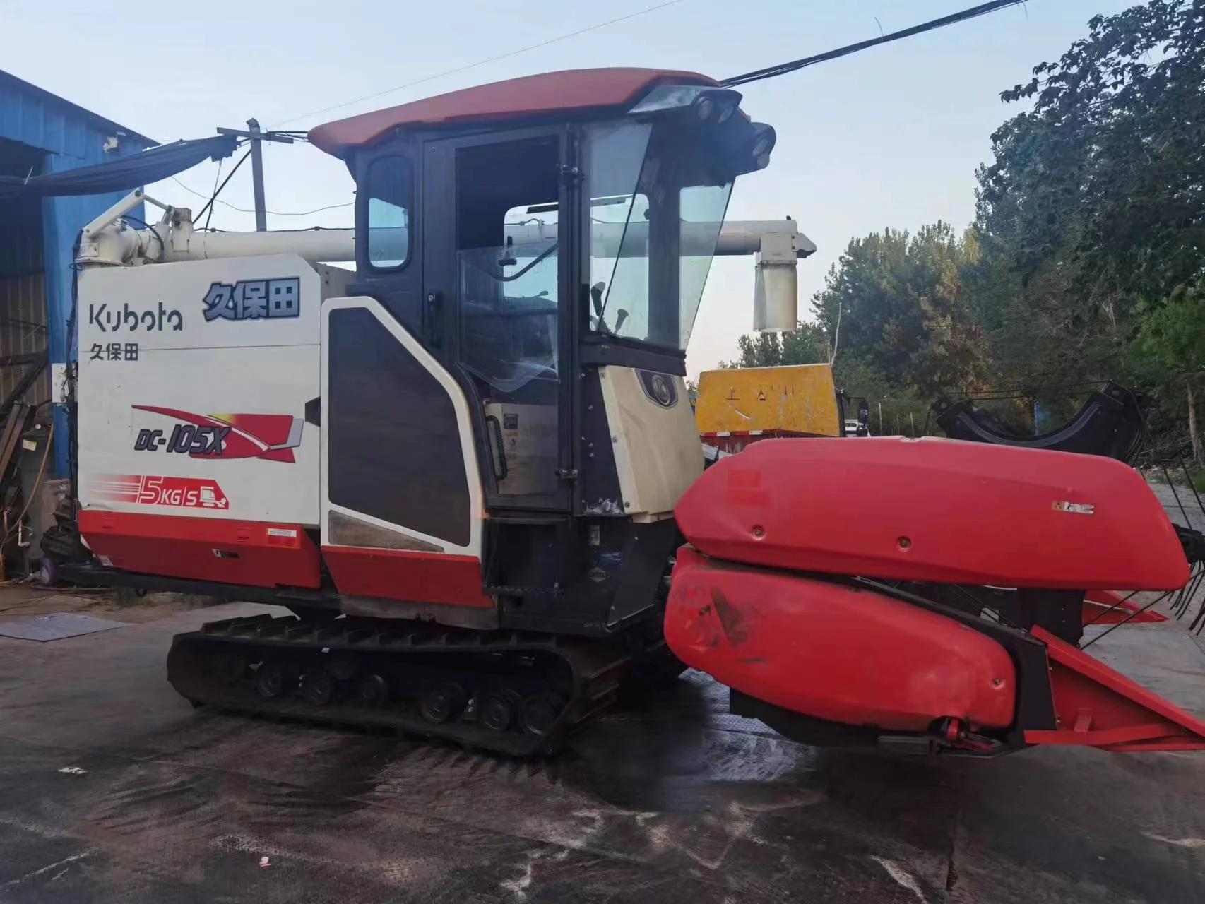 kubota  used Rice Combine Harvester  dc105x
