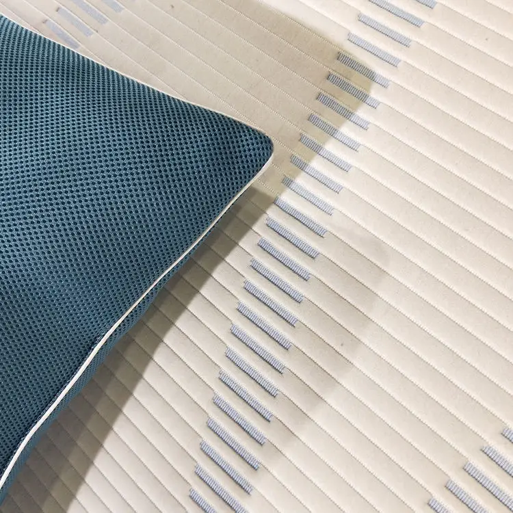 Bed Protection Pad Soft and Comfortable Waterproof Mattress Protector Zippered Jacquard Mattress Cover