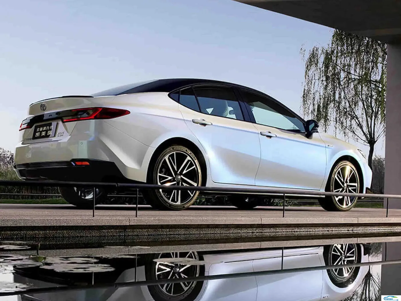 Китай недорогой в наличии новый автомобиль Camry 2024H гибридный легковой Cas бензиновый пертол топливный для toyota